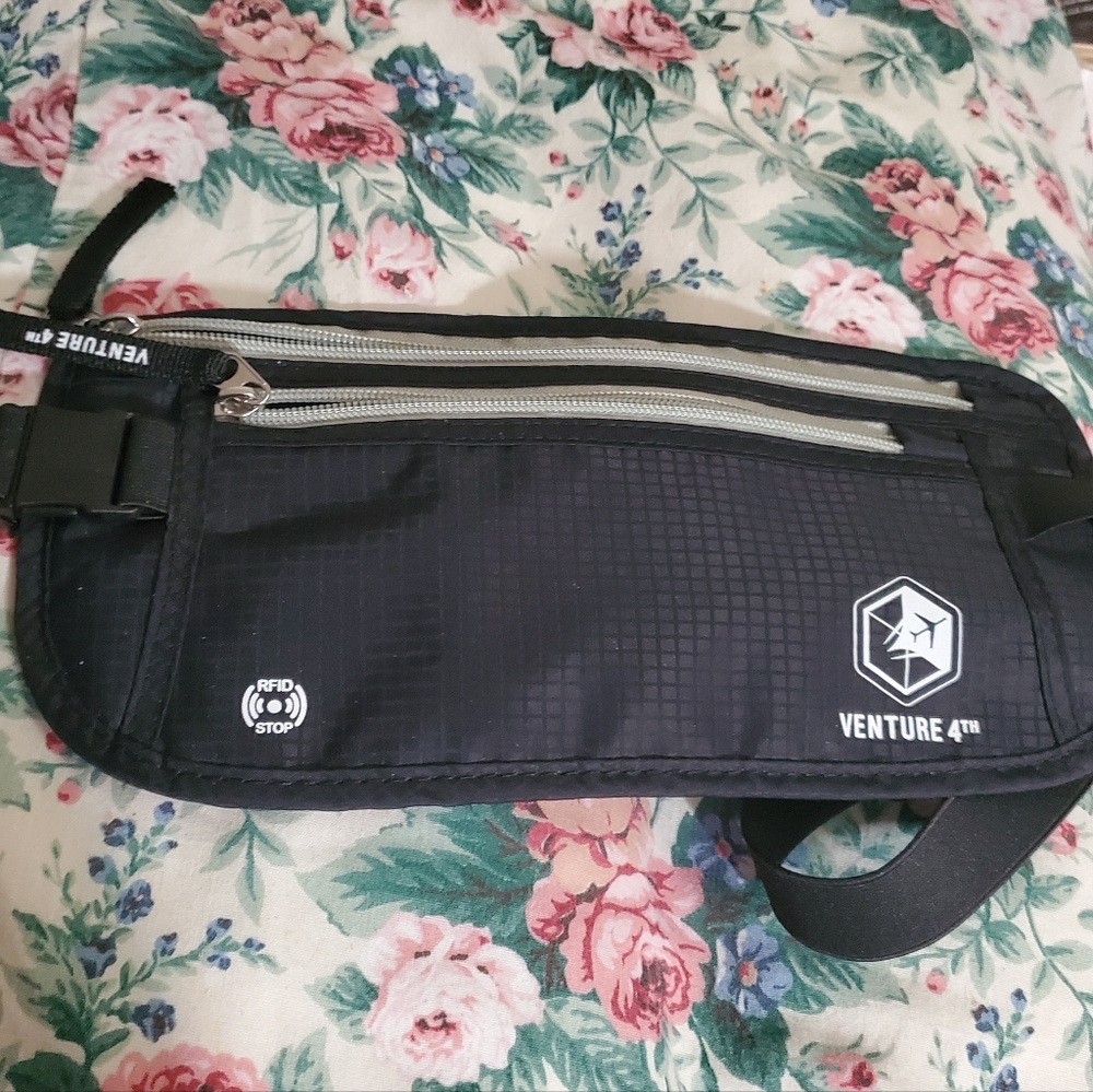 NWOT Venture4th RFID Safe Money Travel Belt